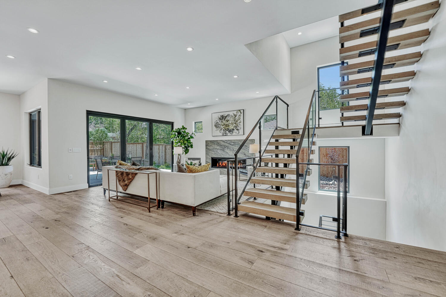 photo_78194066-1500x1000